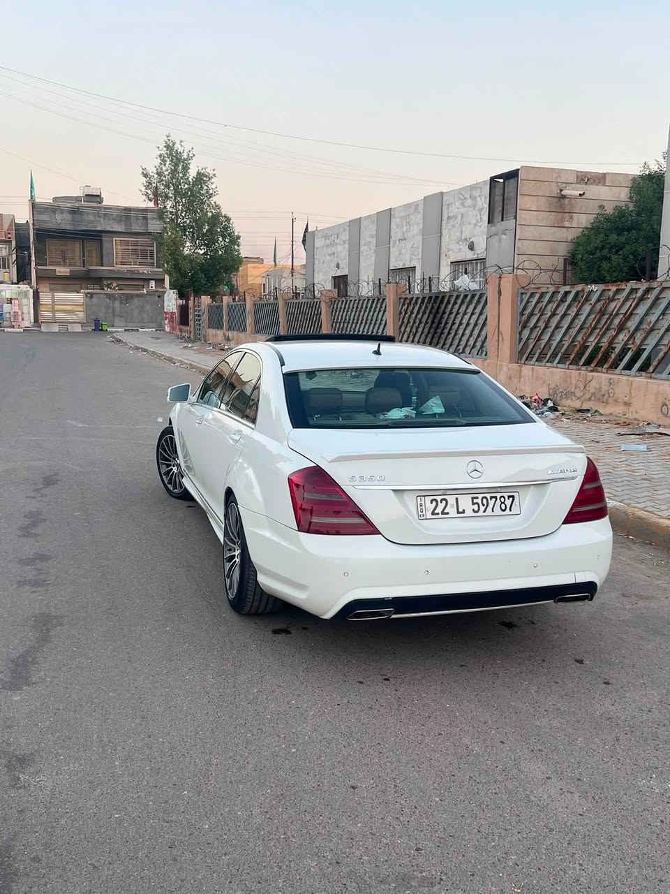خليجي مكفوله من الضرر
صبغ هلال الجاملغ الخلفي فقط محرك وكير ما مفتوح شرط الفحص بدون شخوط / بدون رصعات
عليها كت كامل AMG 2013
المواصفات فول 1/1 :
- محرك V6 عقل الفوك المرغوب
SlideRoof فتحة سقف -
- ابواب شفط كهرباء
- صندوق كهرباء
- داخل لون بيجي وقهوائي مطعم ب صاج
Memory كشنات جلد + خزن -
- كشنات كهرباء امامي / خلفي
- شاشة وسائط + كاميرا خلفية
- شاشات بالتجاوي و تحكم خلفي
- ثلاجة خلفية
- مري شفط / اشارة بالمري
- ماوس تحكم + تحكمات ستيرن
- حساسات اصطفاف امامي / خلفي
- سيدي جينجر 6 اقراص
Harmankardon سستم صوت -
- ستيرن كهرباء وتدفئة
- تبريد منفصل + قطعتين مع تحكم خلفي
- لايتات داينمك اوتو Dynamic
- بردات ابواب + برده خلفية
- تجاوي كهرباء امامي + خلفي
رقم اربيل الجديد
السعر 160 ورقه بيها مجال
السيارة كل شي بيها بلادي و كل اوبشناتها شغاله
تايرات جدد شادها
مسويلها ادامه سيرفس كامل ولا كلوب مشتغل بالدشبول
***********
مكاني بغداد
