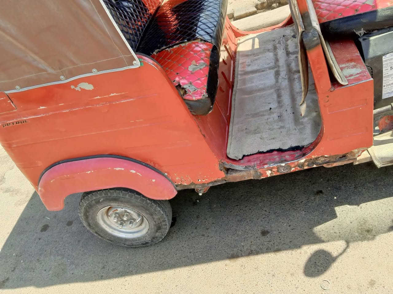 مديل 18 شهر 6  وراق اصوليه  وبيها معامله مال رقم باقي ع بصمه فقط ينفح رقم كبل تبصم تاخذ رقم   بلاديه تكتك كلها  مكنتها نضيفه  ***********  مكان بغداد
