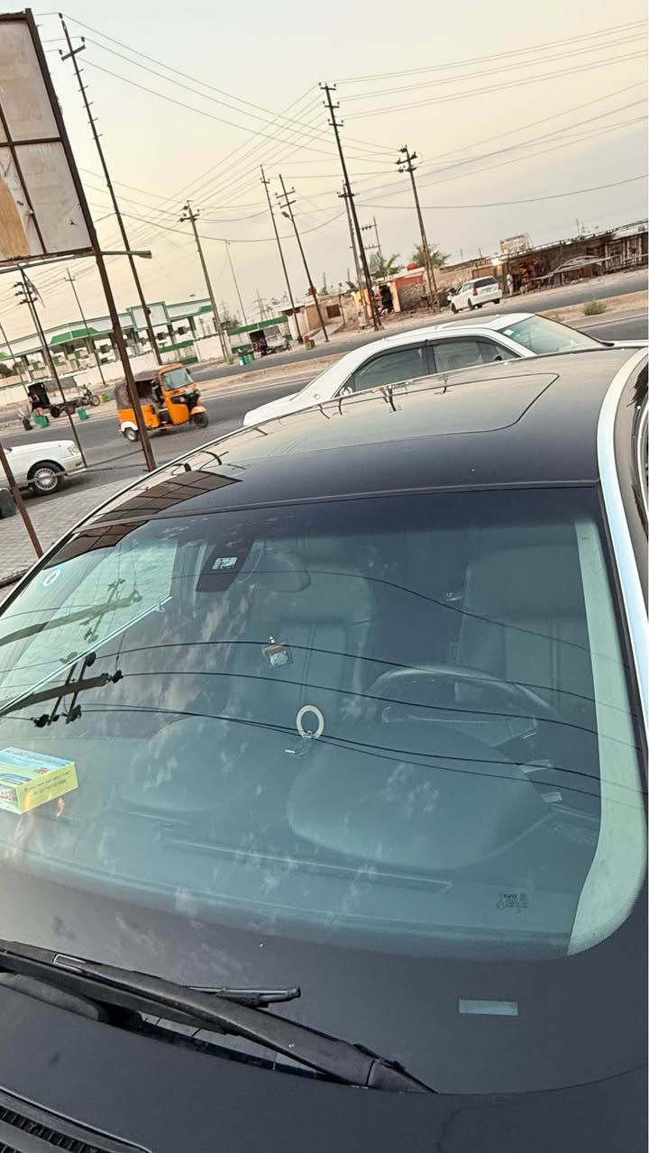 سلام عليكم BMW باخره 745li 2002 كفاله عامه بيهة بس جاملغ امامي صبغ بدون ضربه سياره جاهزه من كلشي حداديه مبدل قبل شهر دواخل نضيفه موضح بالصور محرك قبل يومين مبدله هوه وتفرعاته وشكو نقص بالسياره بدلته بدربي بيهة فتحه سقف كهربائيات كلهة شغاله كل البيبان شفط بردات شغاله خزن ميموري كل الكشنات تدفئه تبريد كل الكشنات بيهة لايت زنون كلش قوي الويل ما يحتاج اسولف بي مبين بالصور واكو مواصفات ماسولف بيهة ليعرف الباخره يعرف ع شنو اسولف تلفون شغال رقم انكليزي تحويل ثاني يوم 
السعر 125$ وبي مجال كلش قليل بيع مستعجل 
للاستفسار *********** الزبير, البصرة
