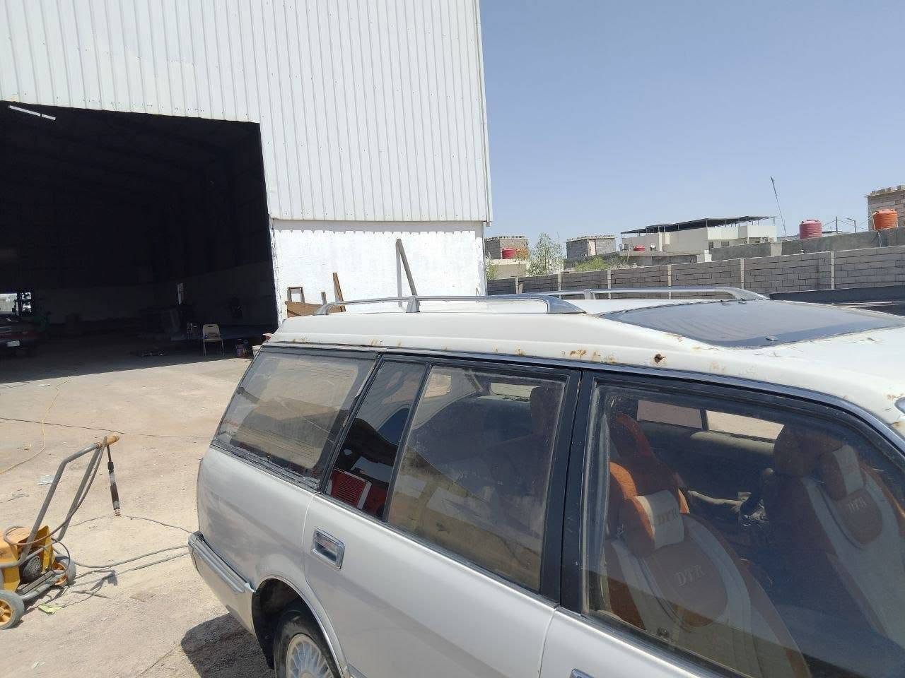 ارنب ستيشن
اللون  لؤلؤي
مديل ١٩٩١
 السعر ٤٠  وبيها مجال قليل 
السياره بيها بدايه خيط تبخير 
مكلف بل نشر 
رقم الهاتف:***********
