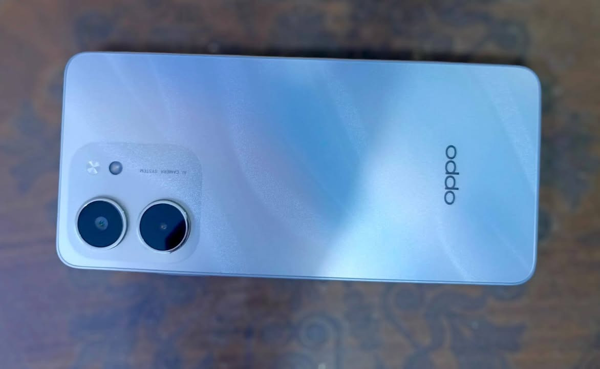 OPPO A5xمبايل للبيع سعر200بي مجال  العنوان نجف رضويه تواصل واتساب***********
