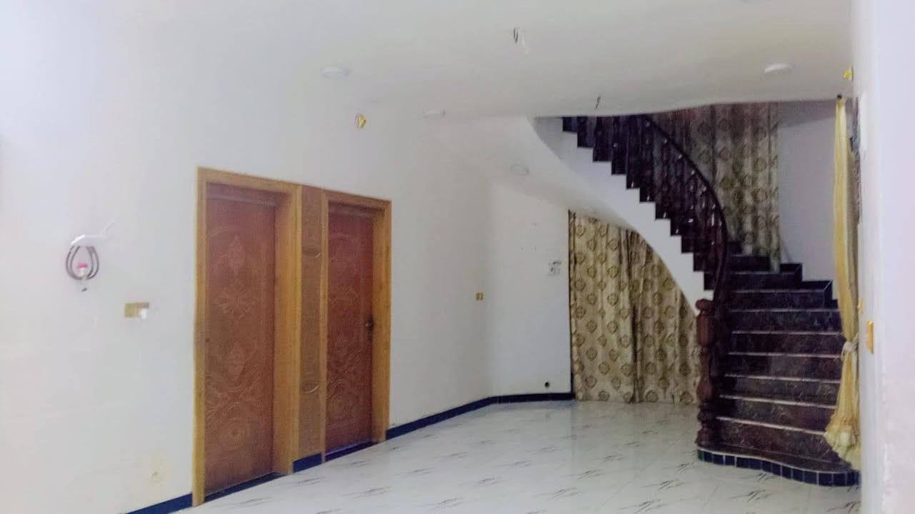 حي الصدرين • ٣٠٠م • محل ٥×٤