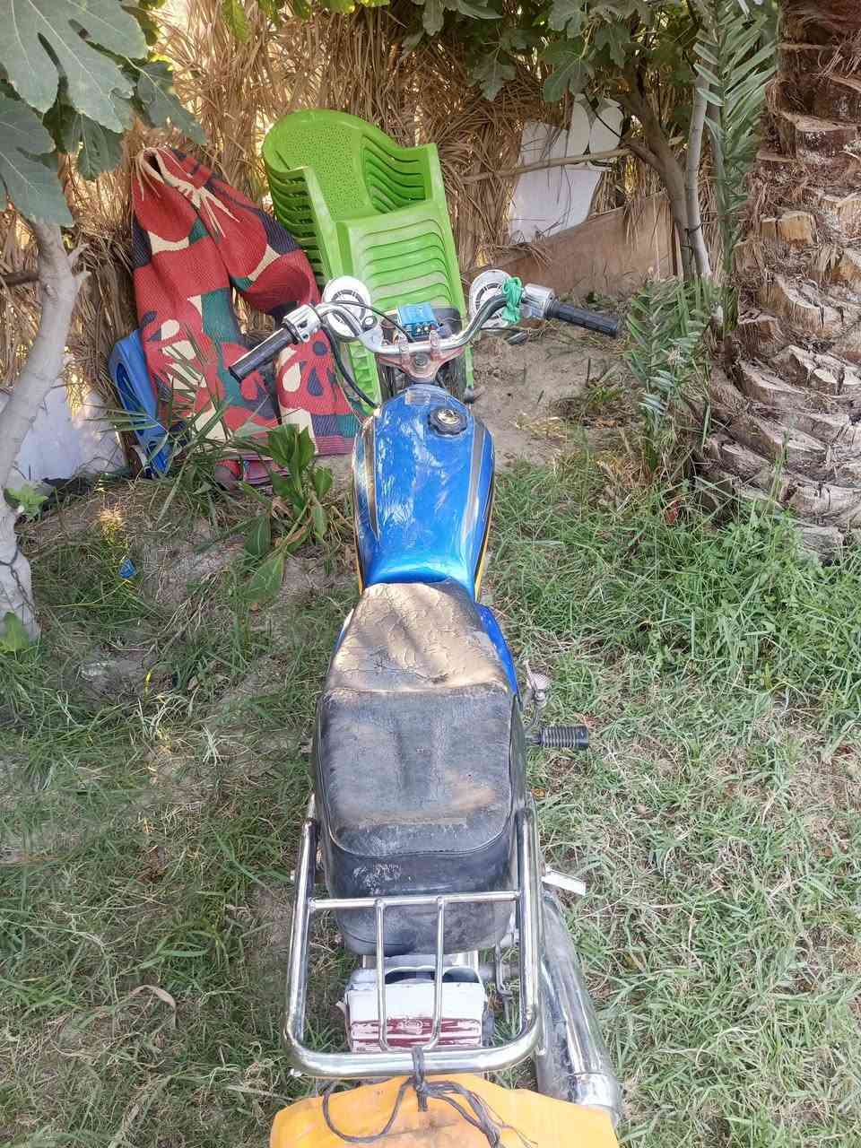 سلام عليكم دراجه البيع مستعجل كلش عليه دراجه مكانه النجف الكوفه العباسيه يم مدرست المقاتل العربي نهر العريان دراجه كلك موديل 2021 بيه شاصي طاك يم المحرك رايده دراجه 175 *********** هاذه رقم وبي واتساب
