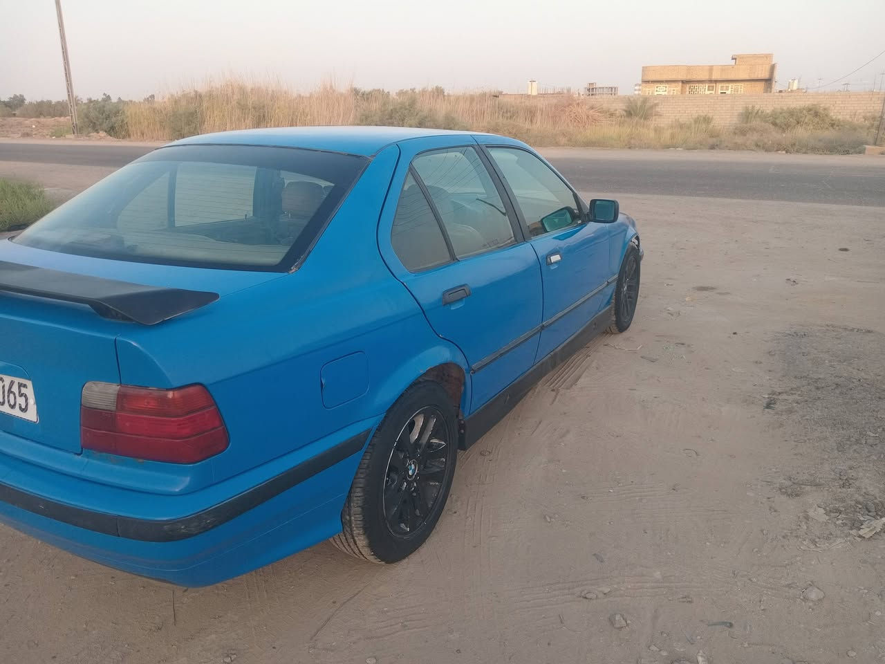للبيع BMW e36 موديل 1993
رقم بغداد انكليزي بأسمي سنوية ل30

 شرط التحويل 

سيارة بلادية كير عادي محرك 4 سلندر 1.8

السعر 28 $

مكان ناصرية 
***********
