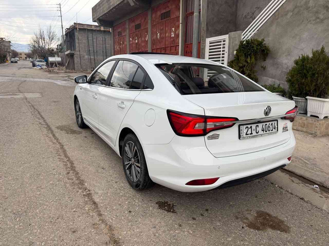 MG5 2024 lexury
فول مواسەفاتە تەنها 20 هەزار چووە 
هیچ بۆیاخ و ساردێکی نیە
تاقم کوشن و گاعی بۆ کراوە
سەنەوی و نوێیە و بەناوی خۆمەوەیە 
نرخی 120 گەڵا 
*********** حلبجة, السليمانية

