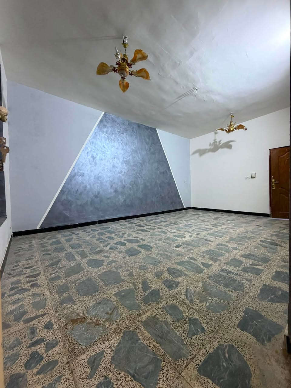 � بيت للبيع –
📐 المساحة: ١٥٠ متر طابق واحد

📍 الموقع:منطقه ٢٨ قرب السوق الكبير

🛣️ الشارع: كامل الخدمات

📞 للاتصال والاستفسار:

***********
