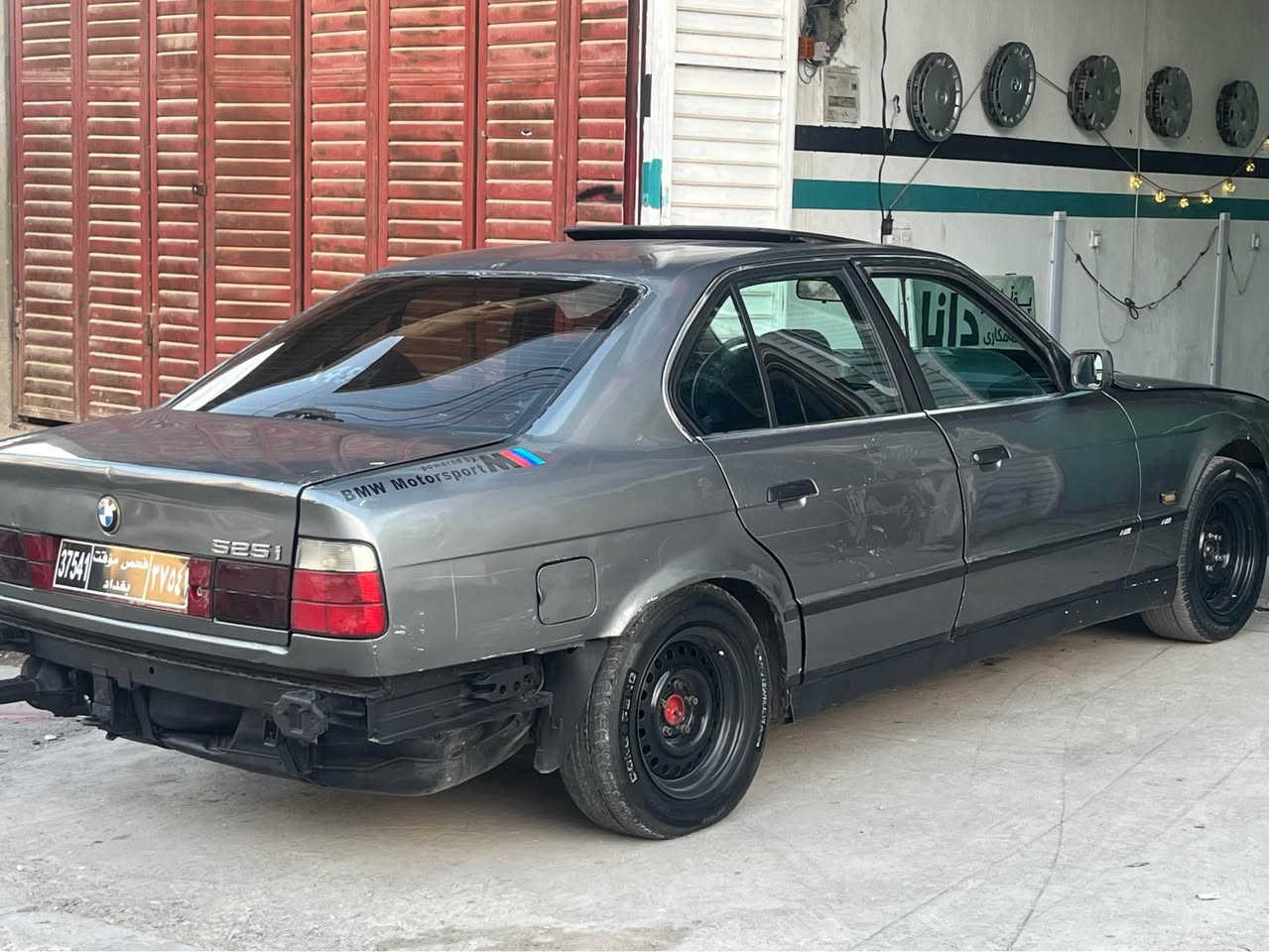 Bmw E34 
فرۆشتنی خێرا         علوج ، بێسەرەتا
مۆدێل١٩٩٣
مەکینە ٢٠ی سەقەڕ گێڕ عادی 🚀
گێڕ و مەکینە بە شەرت 
موس وبڕاوە بە شەرت 
سلایت 
٢جام کارەبا
سەیارەکە زۆر توند وتۆڵە 
سعر ١٦ وەرەقەو مەجەلێکی زۆر زۆر کەم 

***********📞 دخان, السليمانية
