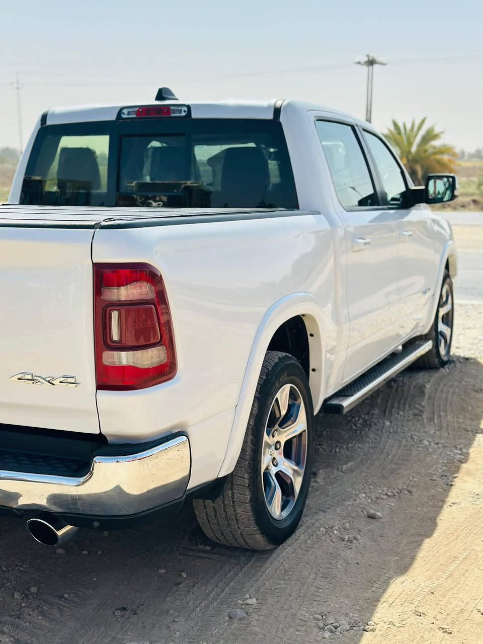 🔥 للبيع رام LARAMIE HEMI 5.7 🔥
🚘 رام لارامي – موديل 2020
🤍 اللون: أبيض
🛋️ الداخلية: جوزي وبيجي
📍 الماشي: 165,000 كم حقيقي

💎 مواصفات وتجهيزات اللارامي:
▪️ محرك 5.7 HEMI V8
▪️ دفع رباعي 4×4
▪️ نظام 4 سلندر / 8 سلندر
▪️ كشنات جلد تدفئة وتبريد
▪️ ستيران تدفئة
▪️ مري شفط
▪️ حساسات بالمرايات
▪️ رادار
▪️ وجميع مواصفات اللارامي المعروفة

⚠️ ملاحظة مهمة:
السيارة بيها حادث، والحادث موضح بالصور بكل وضوح.
🚫 بدون يرباكات.

📌 رقم حلو مميز سليمانيه.

📞 للاستفسار والتفاصيل مراسلة أو اتصال ***********
