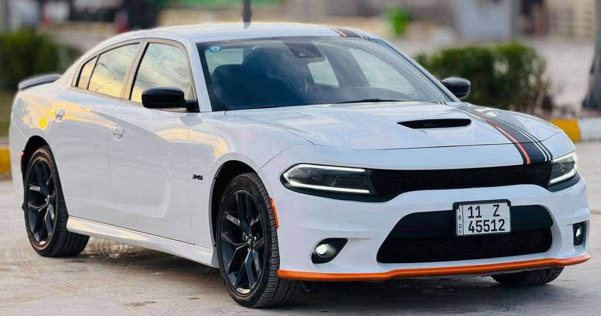 جارجر ارتي RT ابيض 2023 لاست كول بلاك
ماشيه تقريبن 20 مايل  رقم بغداد الجديد ، هيمي محرك v8 5700 بعدها بريحة الشركة 

شاشه كبيرة ، شفتات ستيرن ، تشغيل عن بعد 

ويل كب 20 ، سوبر تراك باك ، دكمه سبورت وسوبر ، رادار ، كشنات تدفئة ، ولف رسنك ، وباقي المواصفات المعروفه ، 

*برمجة سيفتي وحماية وتحديث اون لاين العقل 2025 كامل (يم البطل مصطفى ايكل)

السيارة صاروخ بالمشي وربع دينار ما تصرف عليها ، والسيارة احلى من الصوره وجديدة

السعر  245 مجال بسيط   والحادث مرفق بالصور

مكان السياره بغداد ( *********** )
