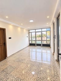 شقة للايجار • طريق بغداد • قرب أسواق غندوره