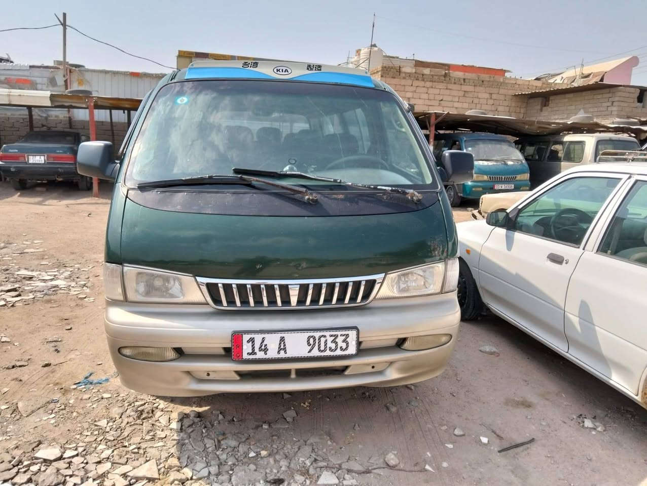 السلام عليكم سياره للبيع سعرها 70وبيها مجال بلاديه العنوان ناصريه اتصال ع رقم ***********
