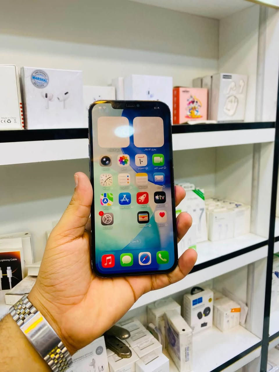 آيفون ١٢ برو ماكس • ١٢٨ • بطاريه ٧٧٪