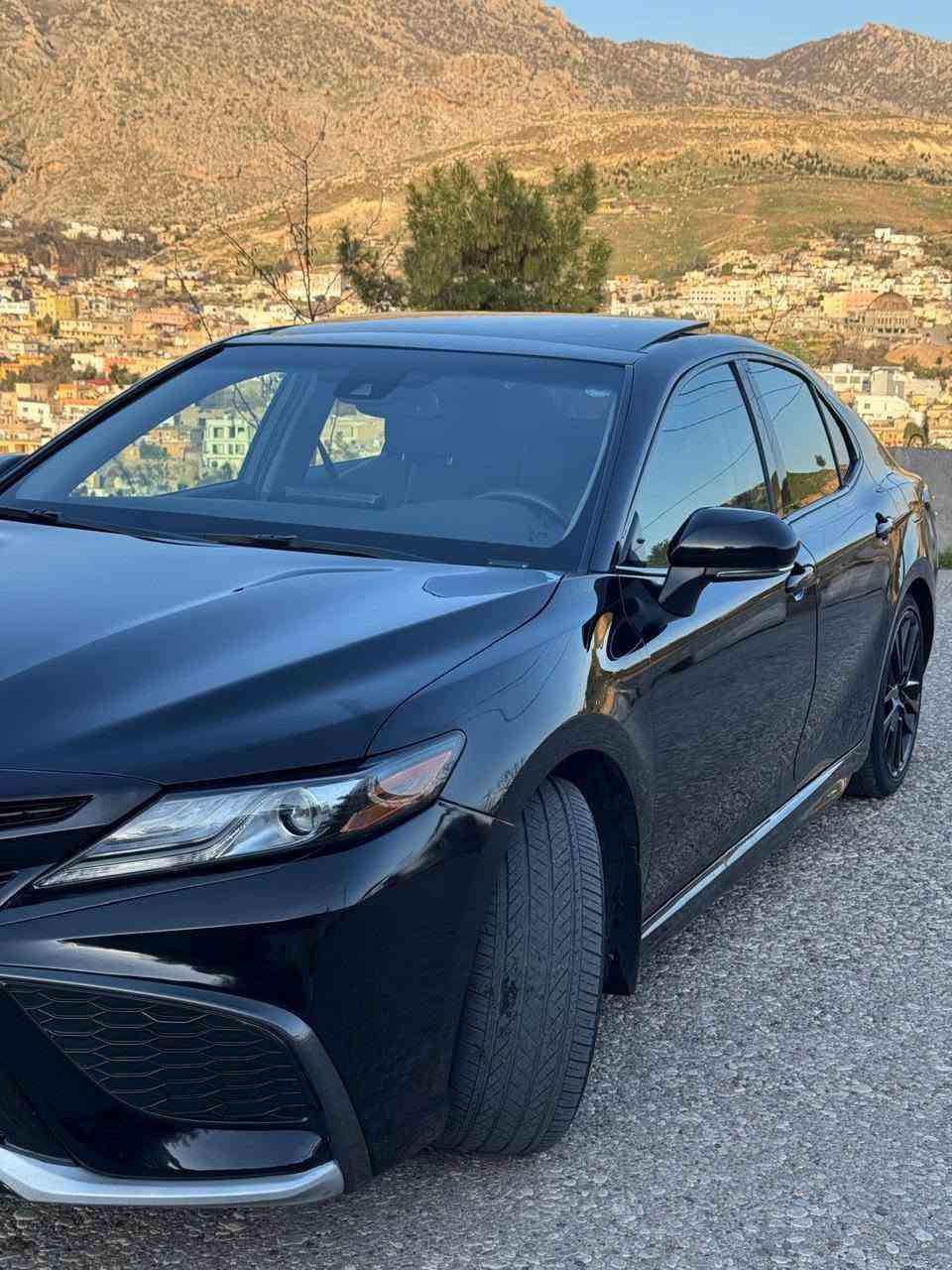 كامري 2024 xse full فووول
ماشيه 30000 km 
الصبغ الي بيها تكمتين وجاملغ امامي بدون ايرباك وحادثها واضح بالصور  . سعر السياره 188$ ورقه وبيها مجال  مكان السياره موصل ودهوك 
*********** دهوك, العراق
