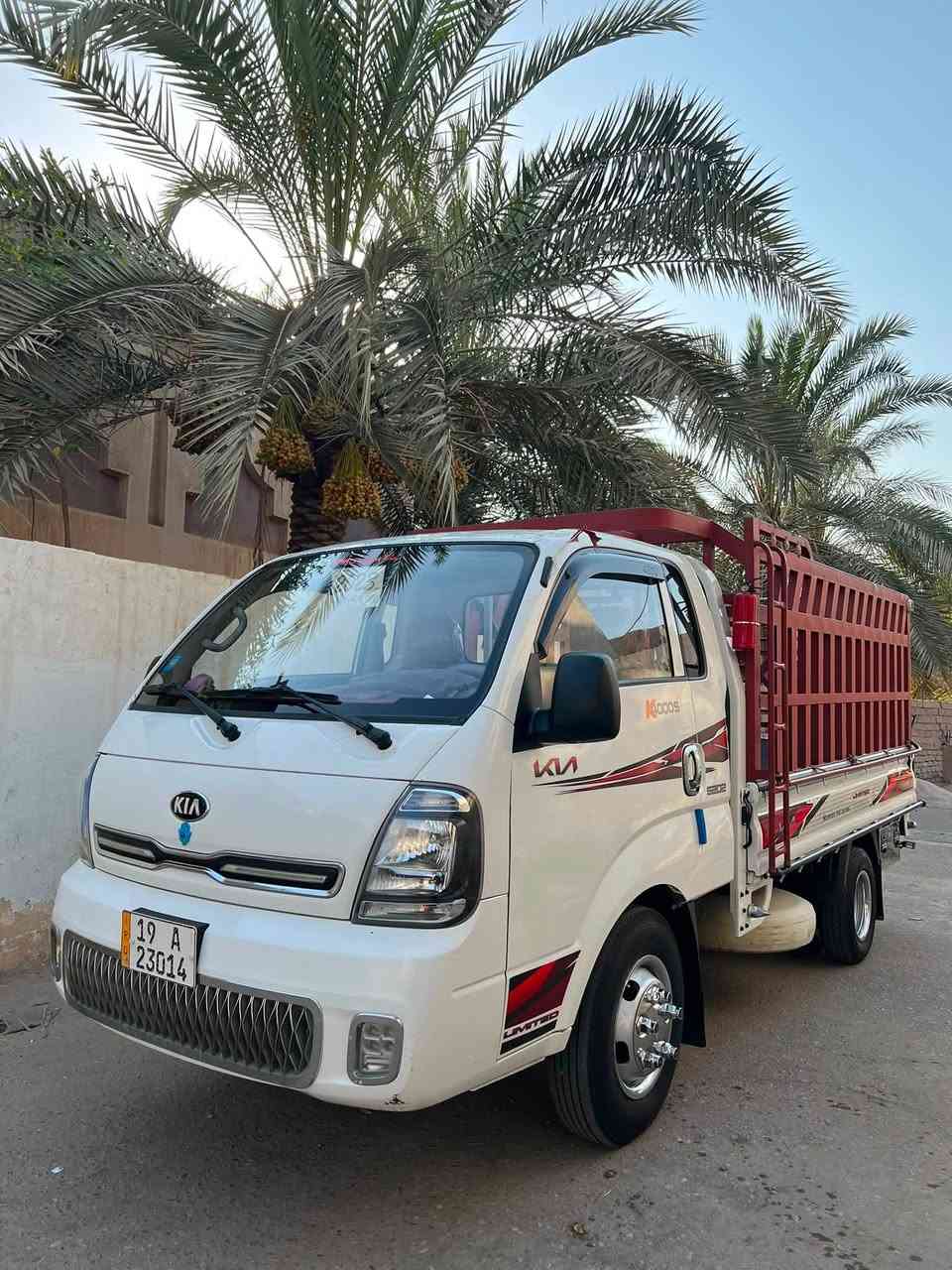 ‏فحل للبيع مقفول كفالة عامة تاير محور 14 سدد 27 كأنكم محور ما ناقصها شيء السيارة مقفول عامة مكان السيارة بصره قضاء المدينة٠ صفر￼*********** رقم الهاتف￼
