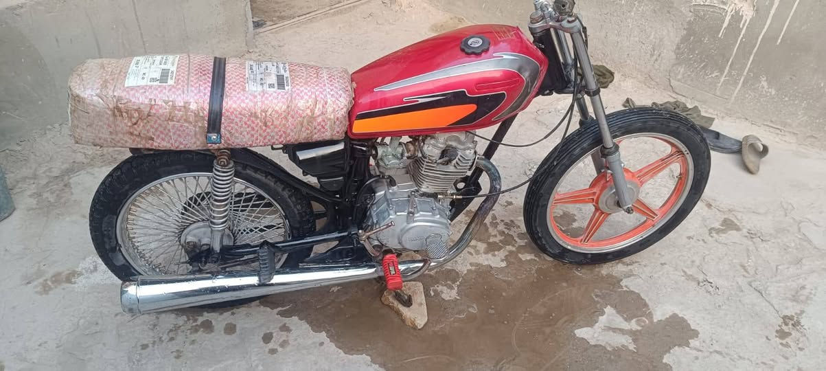 سلام عليكم ورحمه دراجه اربع كير لبيع شراي يجي هاذ رقم ***********  مكان نجف كوفه سعر 250 وبيه مجال قليل
