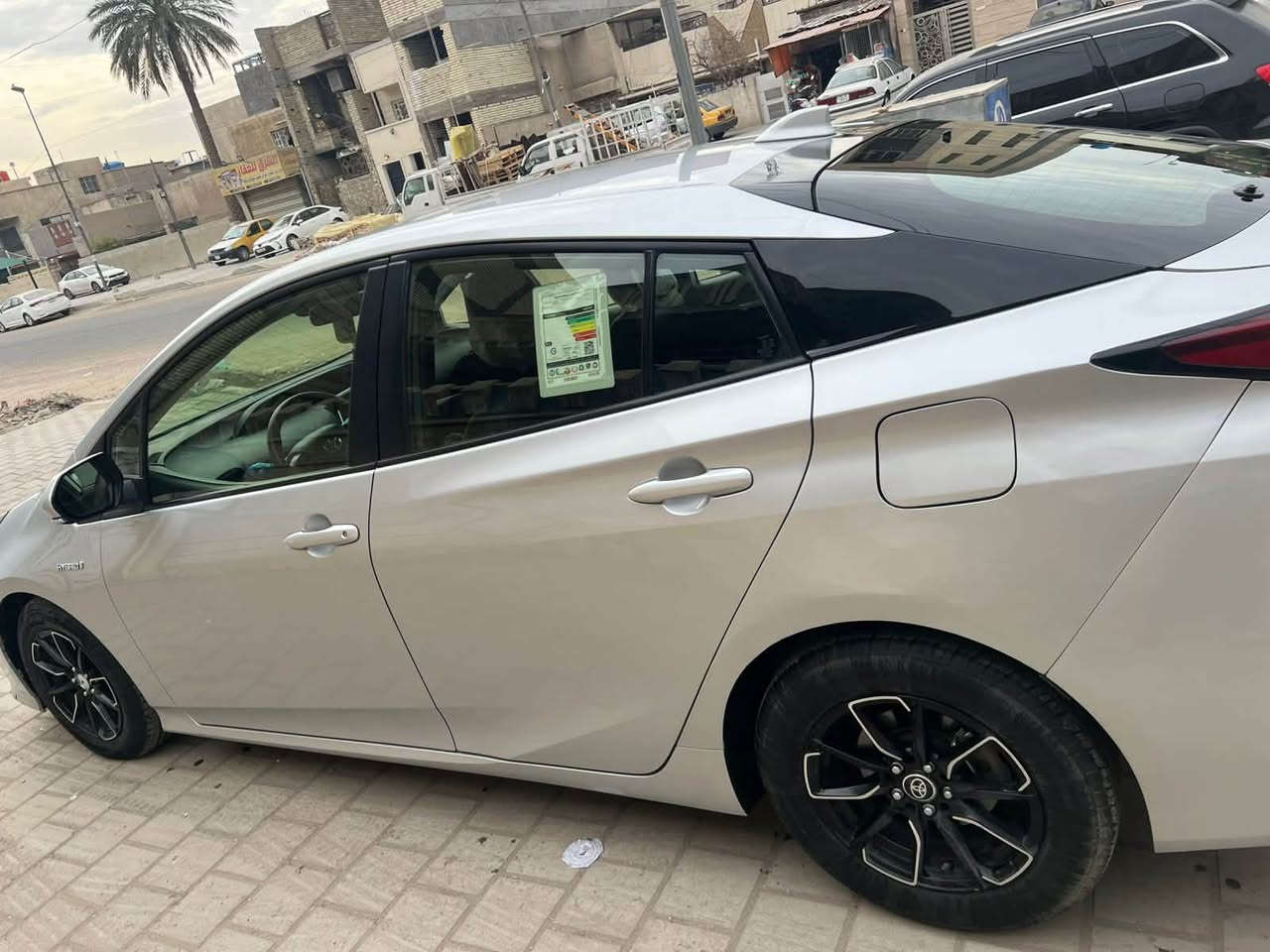 السلام عليكم 
بريوس ٢٢ رقم بغداد
حادثها وتفاصيلها موضحه بلصور 
سعرها ١٣٥ وبيها مجال قليل 
للاستفسار 

***********
