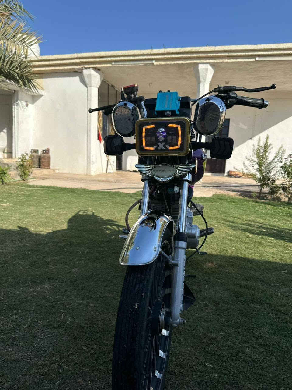 سلام عليكم  دراجه للبيع او مراوس
النوع سونك موديل 25 محرك 200cc
السعر 850وبيها مجال حك الجيه
مكفولة كفاله  عامه نازله من معرض 
   المكان على طريق دلي عباس
تواصل على الرقم ***********
غير متوجد عل فيس بك
