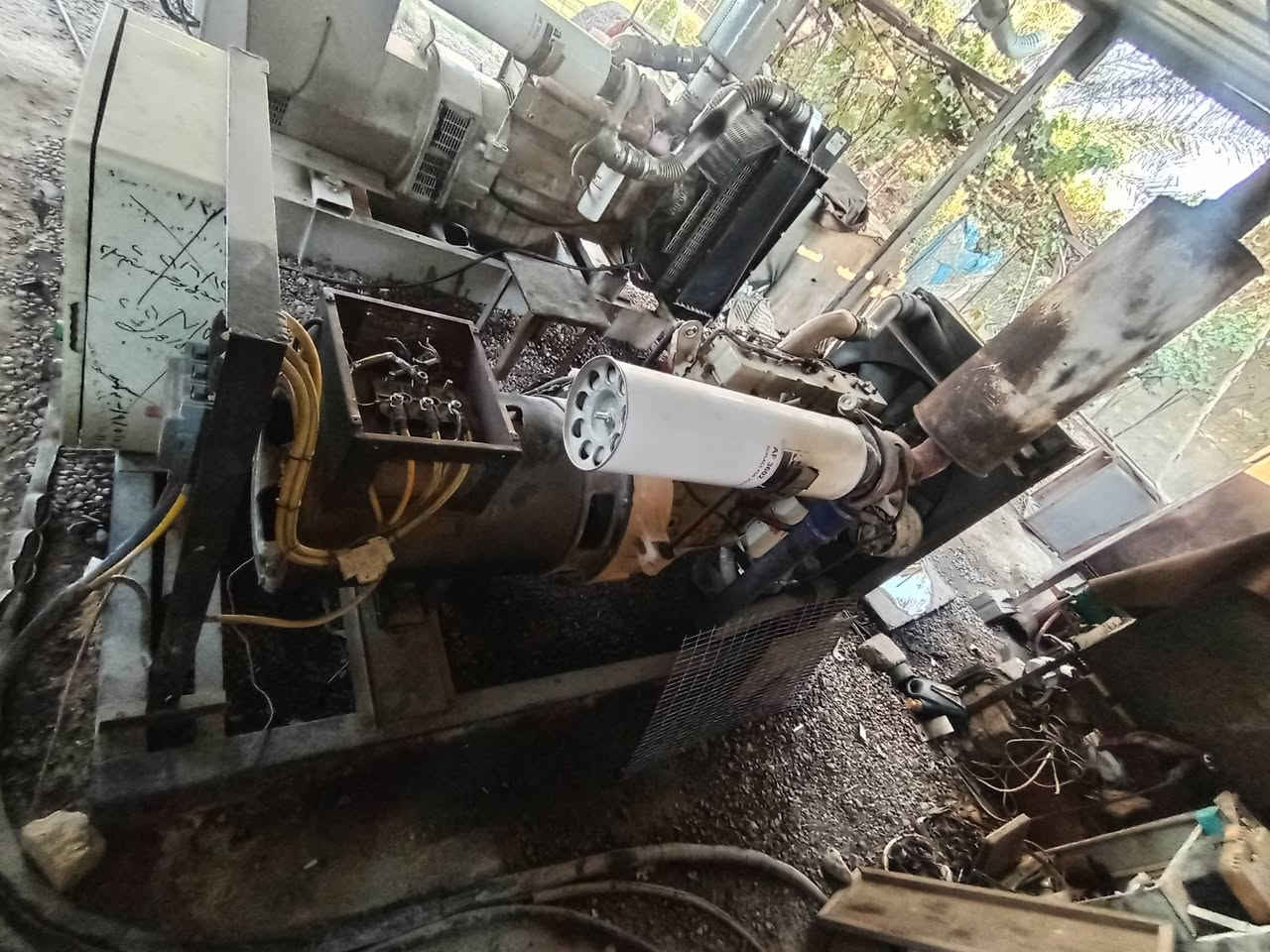 سلام عليكم موقع مولده للبيع مولدات 2 مع تانكيات 
كمنز14/12ولف  عدد2 حمل الموقع 460 وقابل للزياده 

 مكان حله طريق عوفي  السعر خاص

***********
