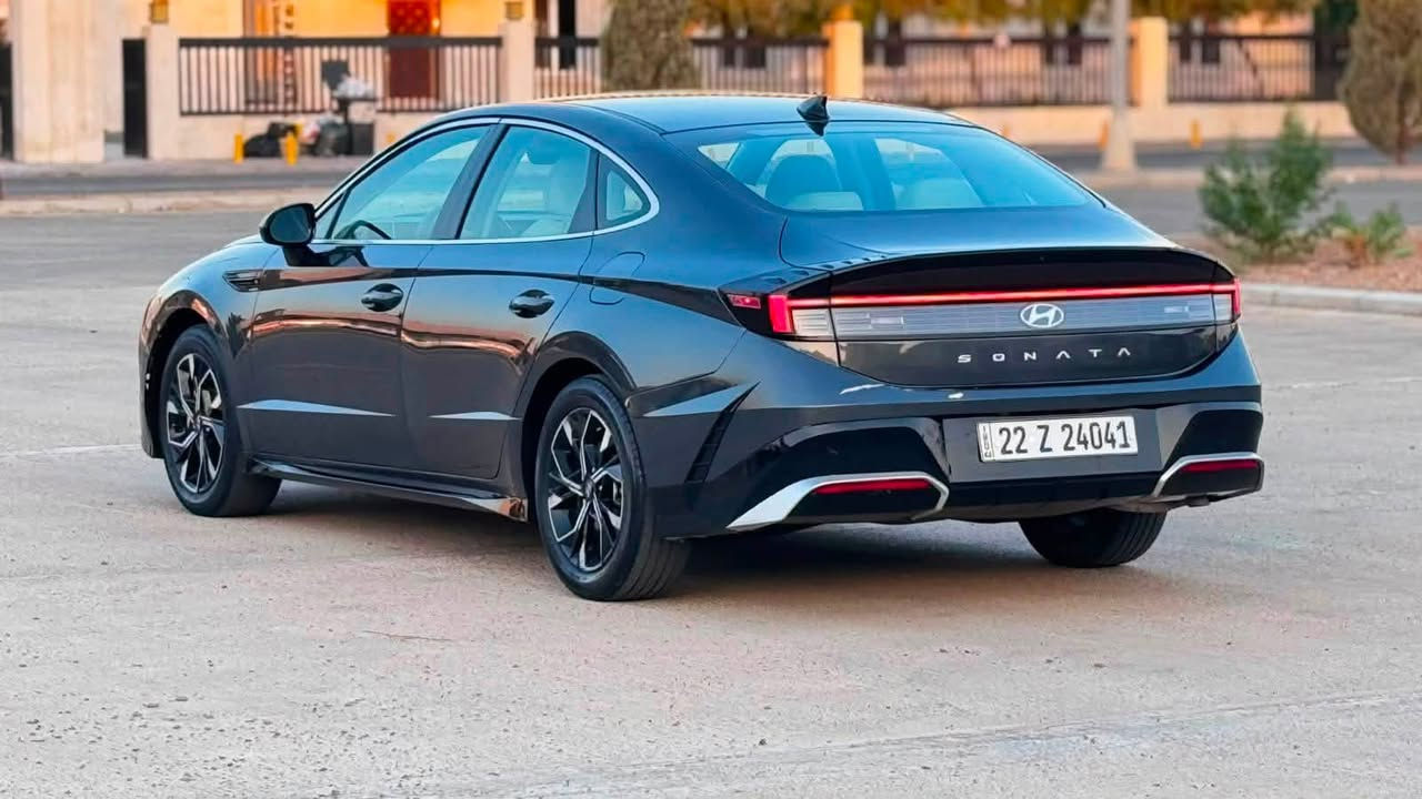 سوناتا  2025   Hyundai sonata 
شكل جديد
2.5L حجم محرك
گير 8 نمر
بصمة تشغيل وابواب
المقاعد: كهربائي  + تدفئة + استيرن تدفئة
٥ وضعيات قيادة
جنطه ذكيه 
لايت لد 
بك لايت لد 
ترحيب
دشبول الاكتروني 
شاشه كبيره 
كير تعليك 
اوتو هولد
رادار
نقطة عمياء
رادار خطوط شوارع
فوول تحكم ستيرن
كامره دواره 

سيارة رقم اربيل باسمي 
ترقيم ودخول جديد 

الحادث  فقط دعاميه اماميه  + 4 قطع كلير امريكا بدون دواخل بدون ايرباك  

السعر 167 

***********
