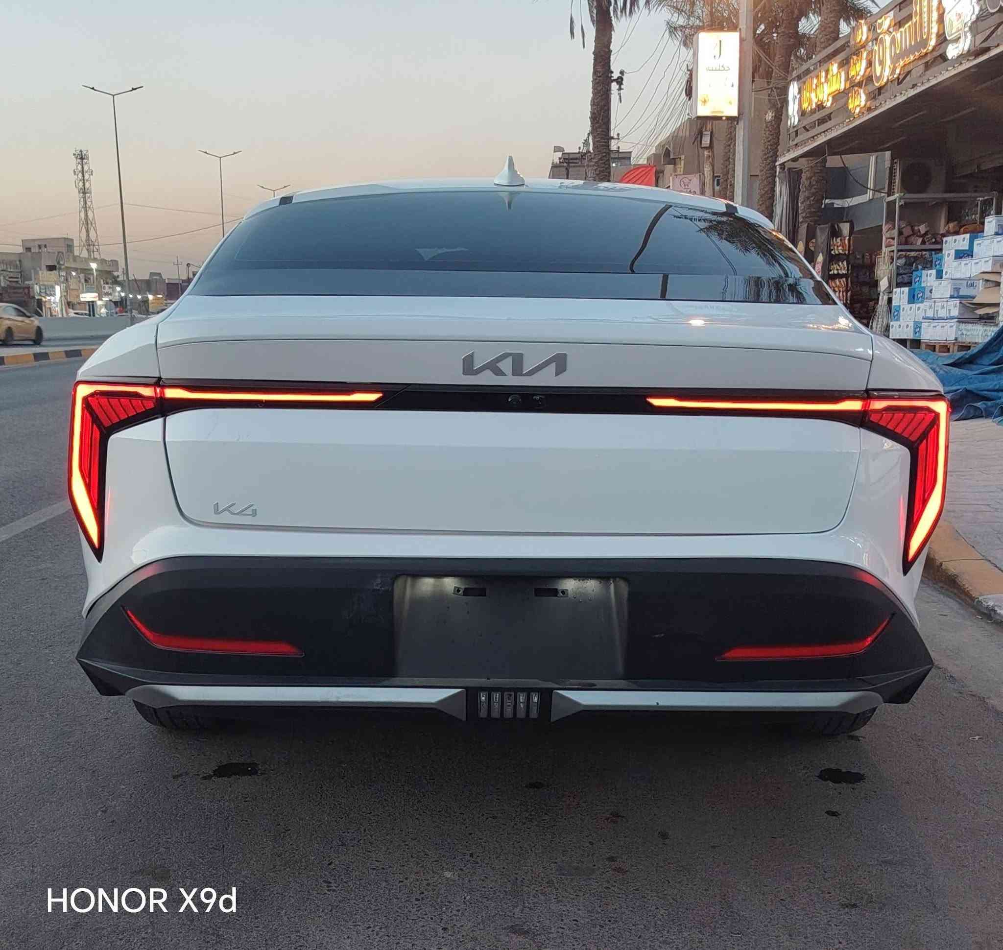 السلام عليكم البيعk4 وارد امريكي موديل2025
الموصفات
محرك2000دوش
بصمه
تشغيل عن بعد
بصمه أبواب
بصمه جنطه
شاشه متصله حجم كبير
فول تحكم ستيرن
منافذ شحن خلفي
سايد بريك كهرباء
مانع نزلاغ
نقاط عمياء
رادار امامي خلفي
الد امامي خلفي
السياره بدون رقم منفيس بسمي
العنوان. بغداد بلديات شارع المصرف
السعر125وبيه مجال
رقم الهاتف ***********

نص مكتوب في الصور:
- HONOR X9d