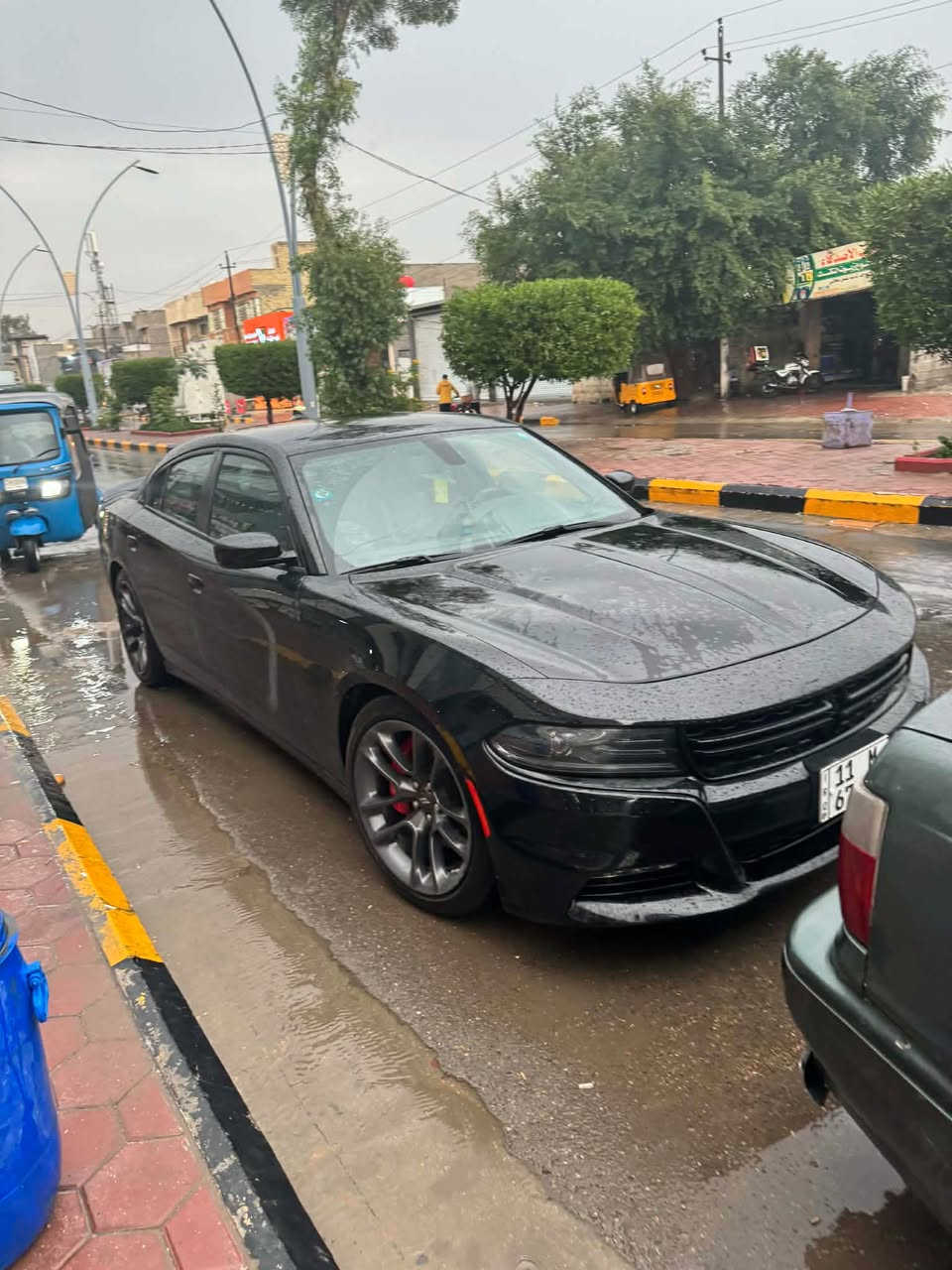 السلام عليكم للبيع جارجر 23 sxt حادثها موضح بلصور فول عده الفتحه مكانها بلمحموديه 235 وبيها مجال لاست كول 
***********
***********
