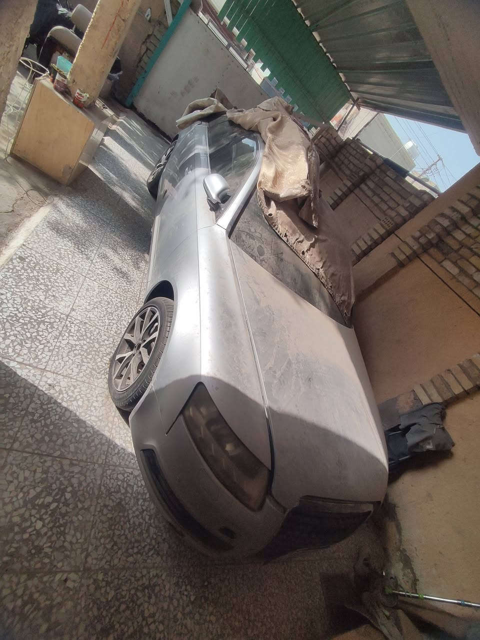 اودي • ٢٠١١ • طافيه
