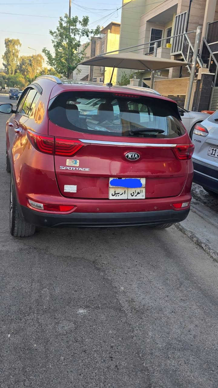 السلام عليكم
كيا سبورتج خليجي 2017 مواصفات lx نص فول
 مكينه 2000دوش
ماشيه 122
مكان بغداد اليرموك
السعر 13500$
***********
