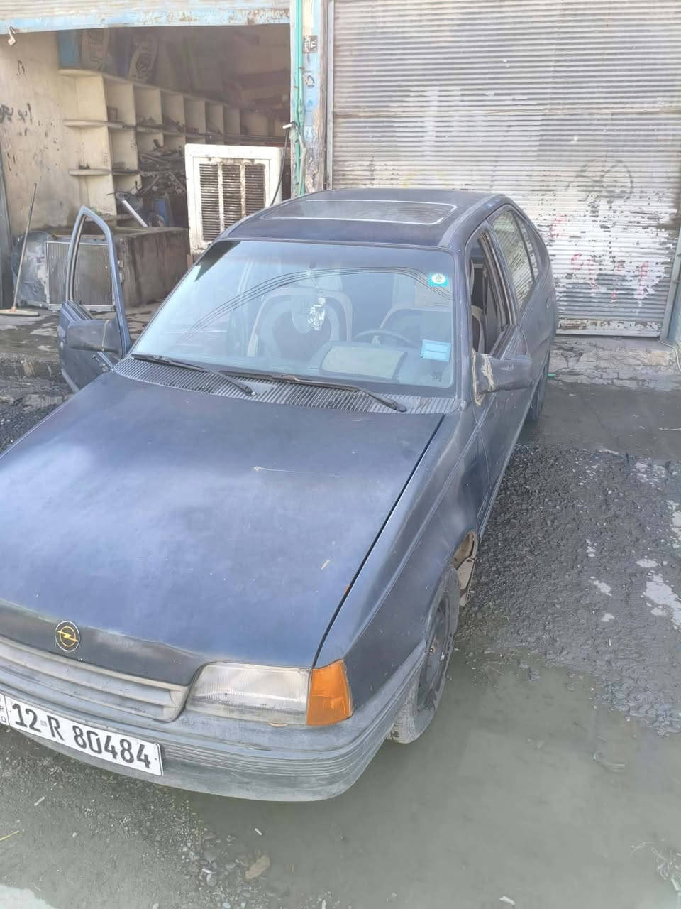 عندي كاديت البيع موديل 91 محرك 16 سعرها
26 وبيها مجال 
السياره ماتصرف عليها ربع
  لاصرف ولانفخ بيها كاربون بانزين الانتصال عل ارقام
*********** كورك
*********** اسيا
