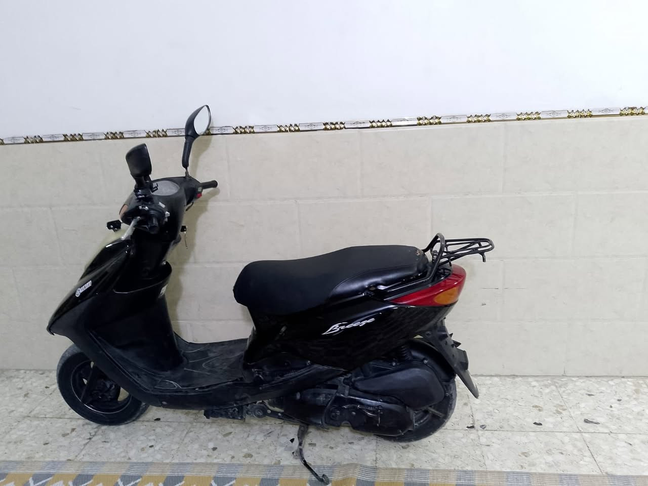 دراجة بريز ابلاديه مكفوله كفاله عامه مكينتها حيل ناعمه نكره سلف هندر كهربائيات كلها شغاله اوراقها كامله السعر 550 العنوان الشعب التلفون ***********

