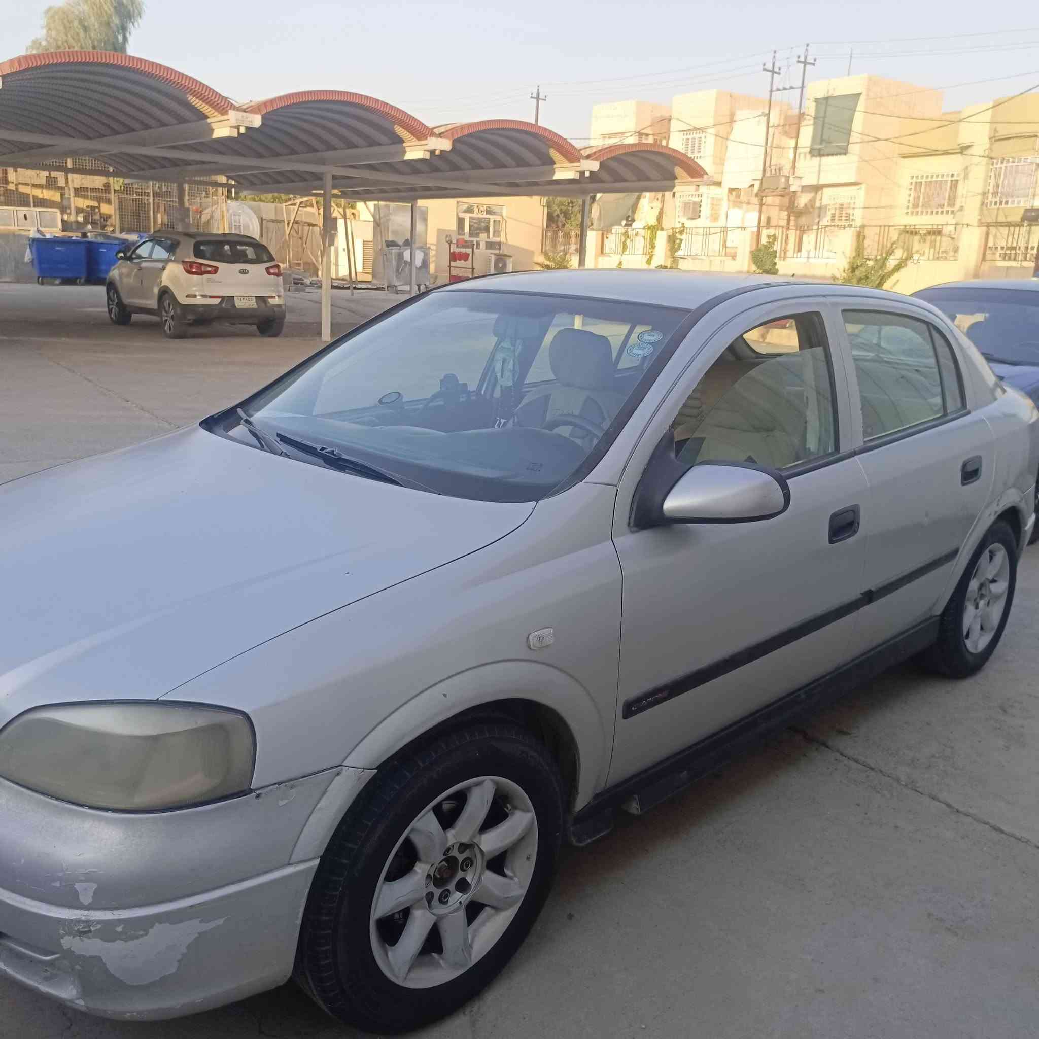 السلام عليكم 
استرا 2002 اربيل 
محرك گير شرط 
سنويه باسمي
تبريد ثلج
مرشوشه جماليه شرط بدون حادث 
السعر 47 وببها مجال للشراي
للاتصال ***********
