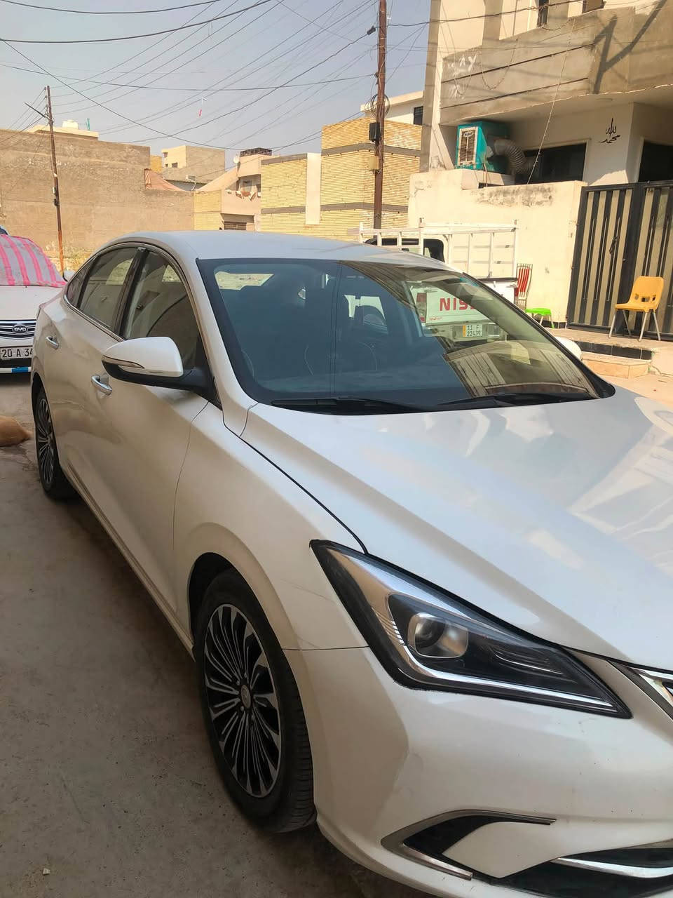 سلام عليكم ورحمة وبركاته 
( للبيع فقط ) شانجان ايدو 2020 
السياره بعدها وضع الشركه نظيف وجاهزه 
استخدام شخصي مال بيت اي نقص مابيها 
مواصفات السياره 
بصمه 
تحكمات استيرن 
هولد بريك بصمه 
شاشه كبيره لمس 
اشاير بلمري 
بصمه أبواب 
مكان السياره بغداد السعر ( 80 ) 
الخاص مغلق الاتصال ع هاذ الرقم ***********
