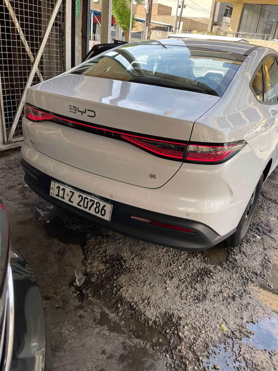🚘 للبيع BYD SEAL 5
✨ سيارة جاهزة من كل النواحي وبحالة ممتازة

🔹 بسمي — تحويل مباشر
🔹 داخل أبيض
🔹 بصمة + كارت
🔹 شاشة محدثة ومنزّل عليها جميع البرامج
🔹 أرضية السيارة مغلفة
🔹 الأبواب مغلفة حراري
🔹 شاحن أصلي
🔹 أرضيات أصلية
🔹 سونار موجود
🔹 كفالة عامة من الصبغ
🔹 بيها بارد
🔹 سيارة مرتبة وجاهزة للاستخدام

💰 السعر جداً مناسب

📍 المكان: بغداد – الجادرية

📞 للاستفسار والتواصل:
***********
***********

☎️ اتصل وبخدمتك، والجاد بالشراء أهلاً وسهلاً 🌹
