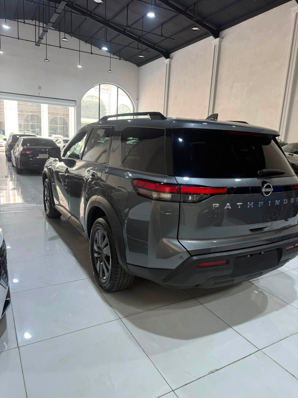 لبيع نيسان بسڤندر 2025موصفات SV ماشي 40الف حادث شابك دحميه فقط بدون صبخ بدون دواخل ارباك سستم رقم شاصي داخل منشورا سعر 220ورقه بدون رقم يترقم شمالي مكان اربيل ***********
