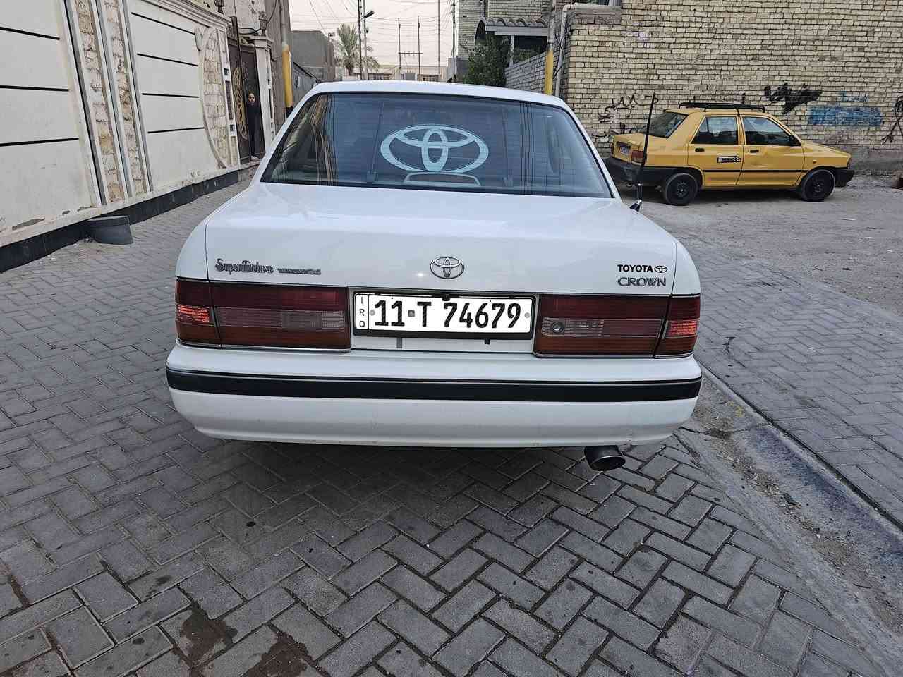 راس الثور تكم بتره
مديل 1996
 تدفى تبريدجديد مال ملكه نضام فلتر
تخم تاير جديد اكسن 3 قطع
دواخل جديده كله عازل حراري 
اعده تحويره من جديد 
مكينه ونجي كير اوتو 
كهرباياته كله شغاله 
شاشه كاربلي 
رقم بغداد 
السعر 85 وبيه مجال 
المكان بغداد الراسئه
الرقم ***********
