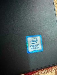 i5 الجيل الثامن • ٨GB قابل للتطوير • ٢٥٦GB SSD
