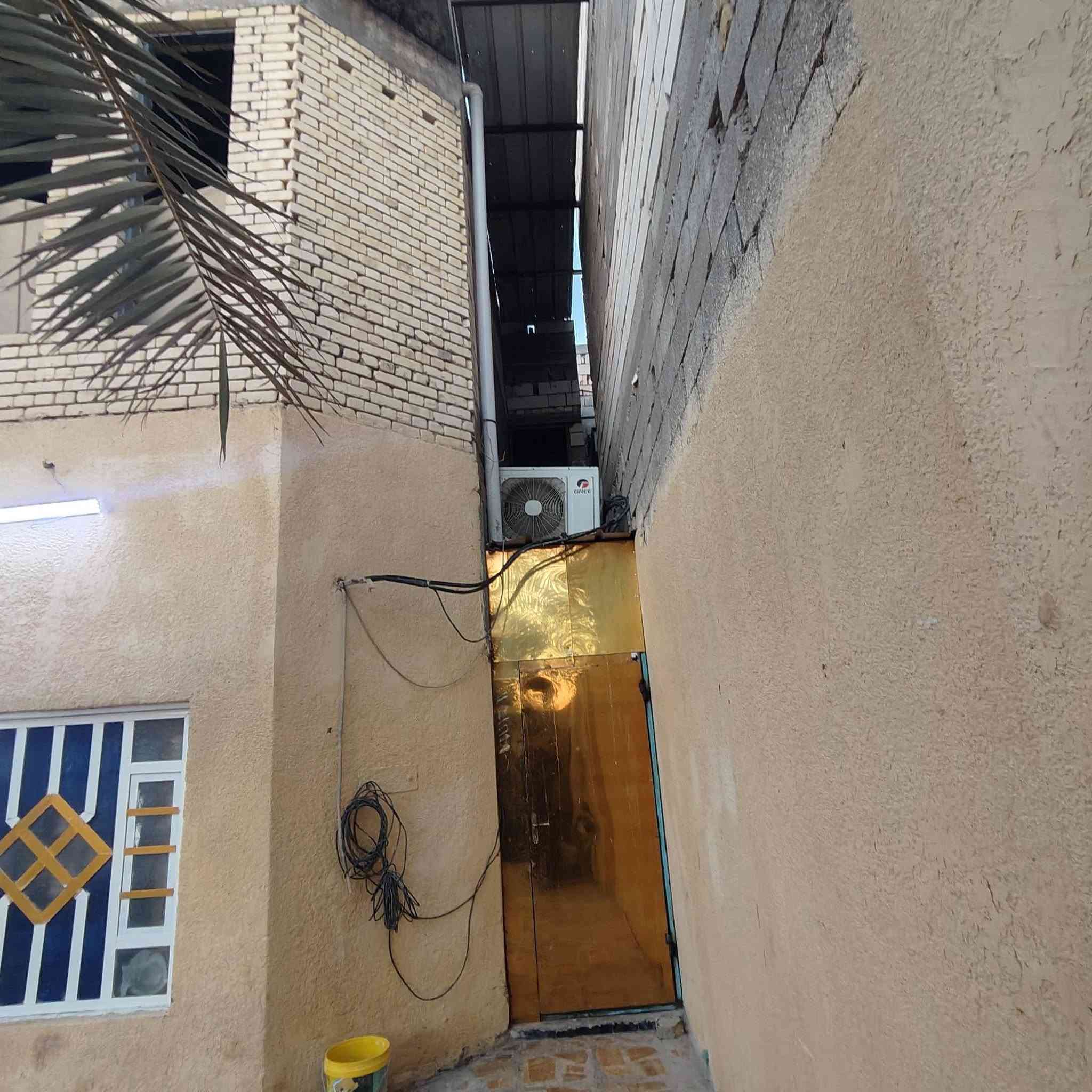 بيت للبيع طابقين الطابق الثاني هيكل
دور الشرطة 74 على الخدمات قرب محطة الكهرباء 

الاستفسار الاتصال على الرقم التالي ***********
