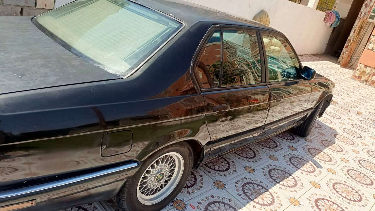 السلام عليكم
للبيع بي إم دبليو 
730 محرك 8 سلندر 
كير أوتو محرك كفاله 
دبل جكمجه برده كهرباء 
أي بي إس شغال 
كهربائيات كله شغاله 
اربع جام شغال
صدر جديد خلفي وامامي
سياره جهازه من كلشي
تراي ل200
السعر 55 وبيها مجال بسيط 
*********** اتصال وبي وتساب
