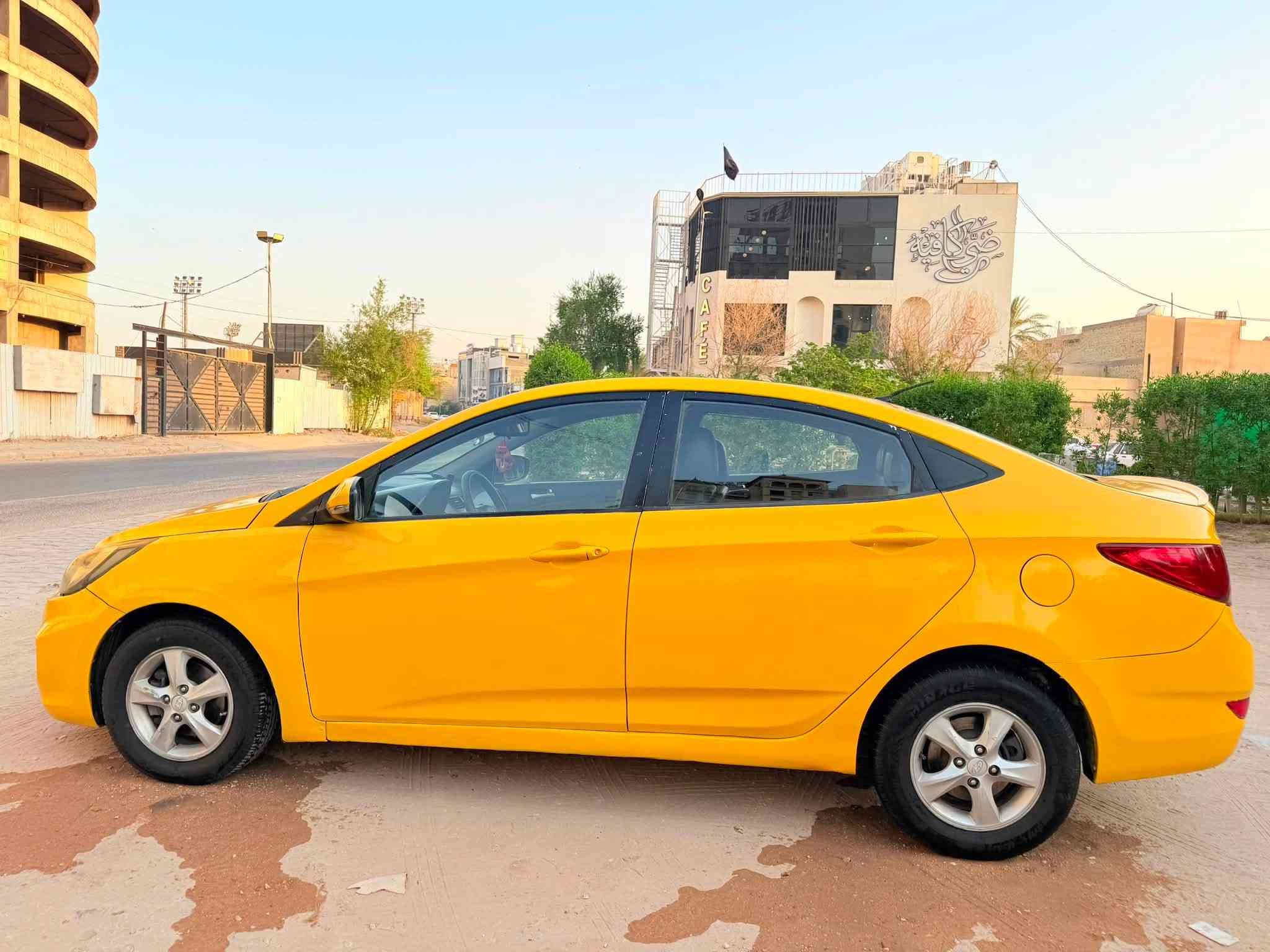 السلام عليكم اكسنت موديل 2014 خليجي رقم بغداد الماني مداور ثاني يوم  مكينه 1600 دوش قطرتين مكينه وكير وحداديه وتخم تاير مكفولات تبريد ثلح السياره بيها جاملغ امامي وشويه من البنيد بدون دواخل  السياره جاهزه من كلشي السياره فول مواصفات ماعده فتحه السعر 75 وبيها مجال مكاني كربله  *********** / *********** 
( اخوان مكلف بلنشر مامتواجد علنت)
