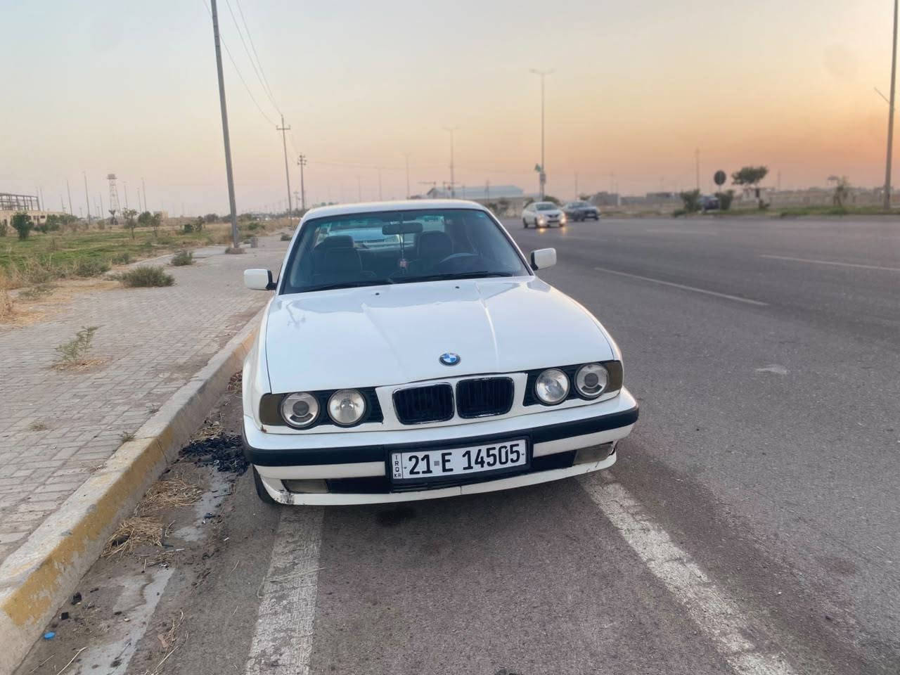 بیئیم 525 توماتیک
مودیل 1991 فول مواصفات 

      کیر محرک بشرط

       تبرید ثلج بشرط

     حیزام صبوغ للجمالیە

    رقم سلیمانیة مسترە

  باسمی  تحویل ثانی یوم 

      بیها کوبون بنزین 

     سعر 62 بیها مجال 

    ر .***********
