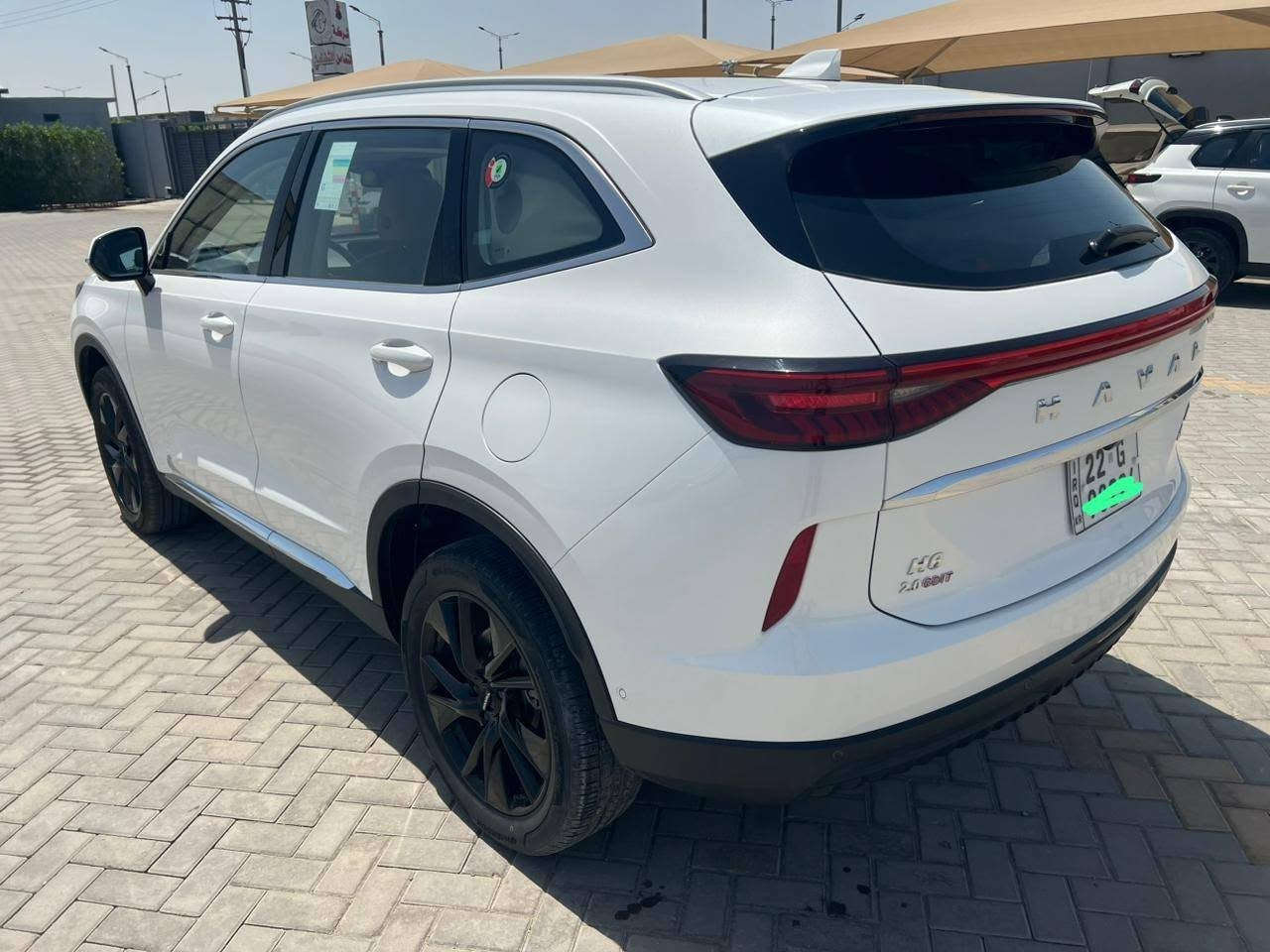 للبيع هافال H6 Premium موديل 2024 رقم أربيل

الممشى 33 كم 

السيارة نظيفة جداً وبعدها بضمان الشركة 

المواصفات

محرك 2.0 تيربو 4 سلندر
جير أوتوماتيك 7 سرعات 
سقف بانوراما
مقاعد جلد كهربائية
تدفئة وتبريد المقاعد الأمامية
شاشة وسطية 12.3 إنج
شاشة عدادات 10.25 إنج
Apple CarPlay و Android Auto
شاحن لاسلكي
شاشة عرض المعلومات على الزجاج HUD
كاميرا 360 درجة
حساسات أمامية وخلفية
مثبت سرعة متكيف
مراقبة النقطة العمياء
تحذير مغادرة المسار ومساعد البقاء بالمسار
فرملة طوارئ تلقائية
نظام التعرف على إشارات المرور
دخول ذكي
صندوق خلفي كهربائي
إضاءة LED
بيها فقط PDR بالمدكر الخلفي الايمن قليل 

السعر 29 مليون دينار
وبيها  مجال بسيط 
مكاني البصرة ابي الخصيب
***********
