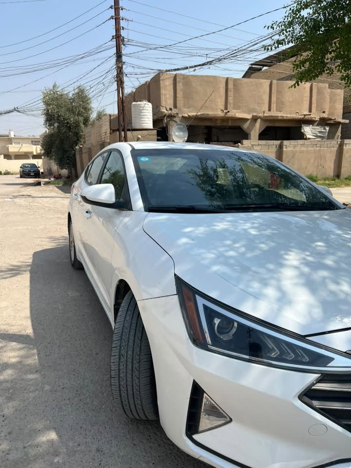 السلام عليكم اخوان النترا
20 أمريكي حادثه فقط بداية بنيد 
وباب وهلال خلفي بعراق بدون دواخل 
تحكمات رادار. شاشه عطلات حداديه 
مكينه الفين دوش سياره ماشيه 80 ميل 
*********** 
117 السعر
