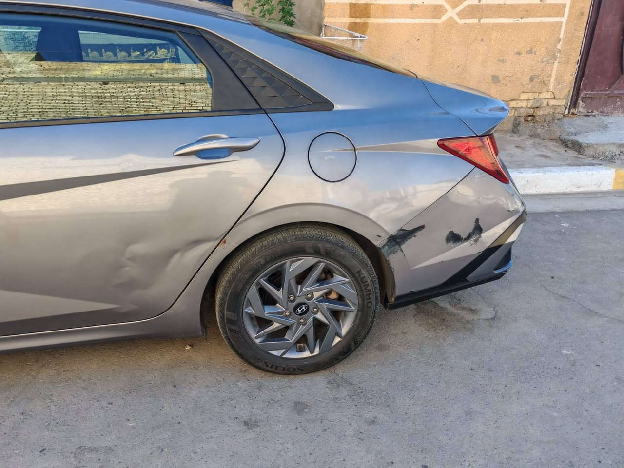 السلام عليكم النترا 24 وارد امريكي للبيع محرك 2000 دوش بدون ايرباك وما مبدل بيها اي قطعه ليبل واحد بصمه السياره نص فول ماشيه 74 الف رقم بغداد حادث دعاميه إمامي وخلفي بس اللحيه مال الدعاميه والباب الخلفي الوره السايق بي رصات من أمريكا صور الحادث مرفقه السياره جاهزه ومابيها اي نقص كفاله عامه السعر ب160 وبيها مجال حك الجيه المو شراي رجاءا لا يكسر بحلال العالم ***********
