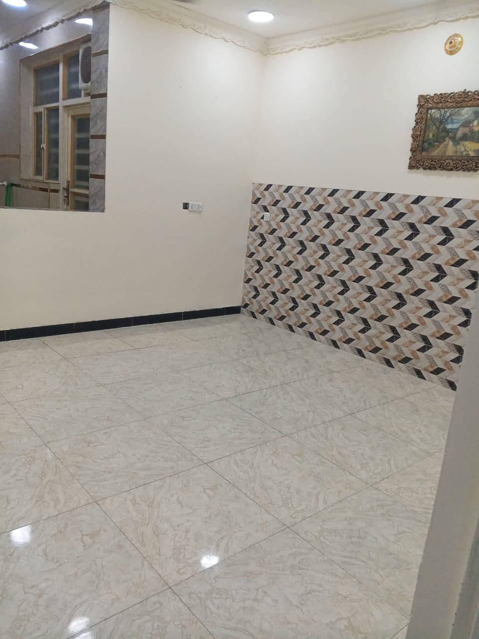 بيت للأيجار قرب مجمع الاحلا قرب البيطرة بسعر 350 الف دينار للأستفسار الاتصال على الرقم ***********
