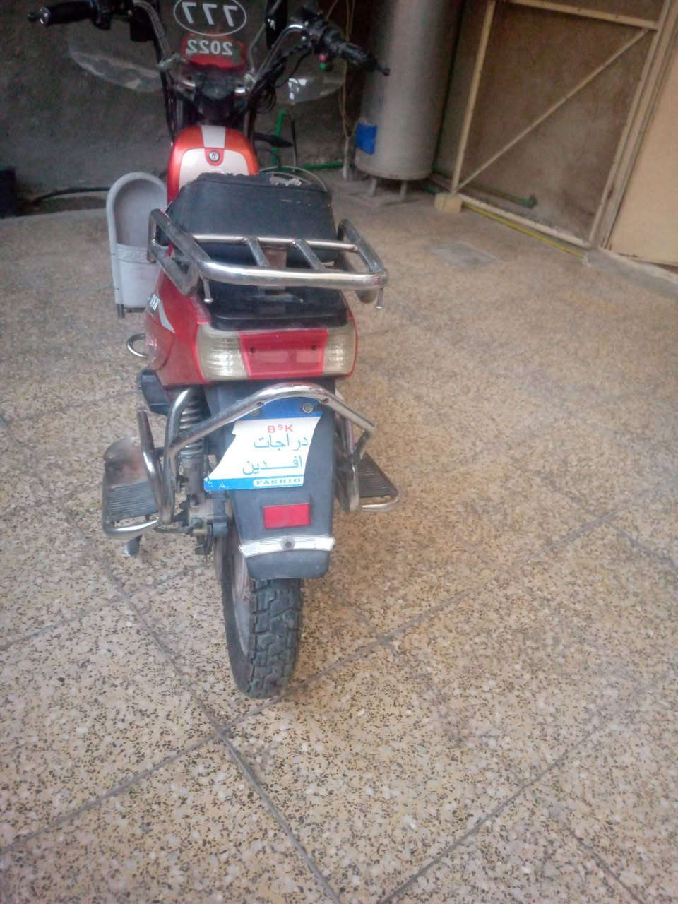 السلام عليكم دراجه شحن للبيع بطاريات جدد حجم 32 السعر 250 بغداد حي الجامعه *********** وتساب
