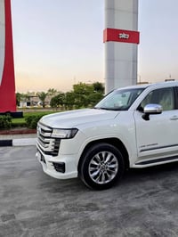لاندكروز Gx • ٢٠٢٢ • مشى ١٠٠٠٠٠