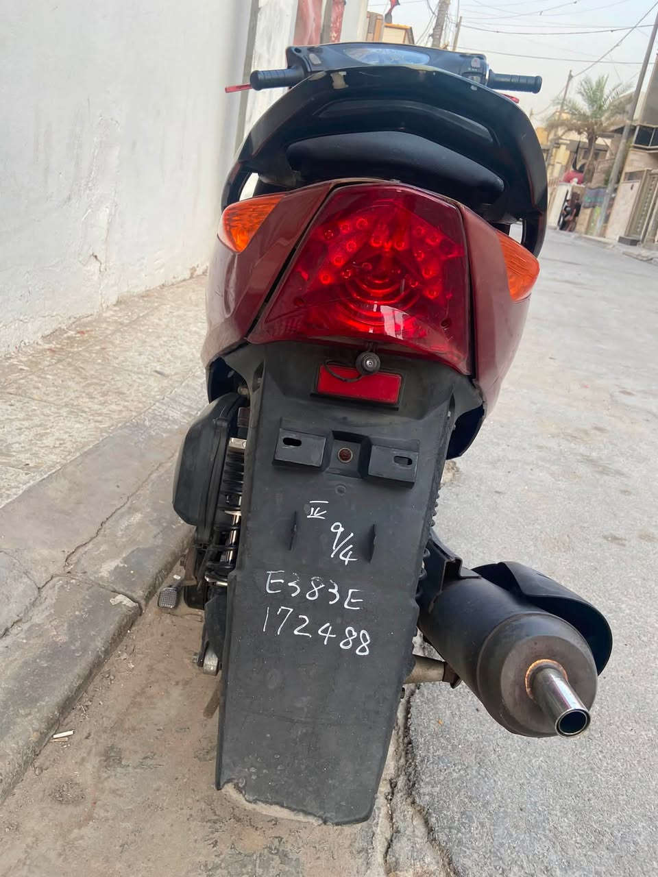 السلام عليكم ماكس ثعلب للبيع مزوده دراجه صارله ١١ يوم نزله من رمبه  رقم الهاتف ***********
