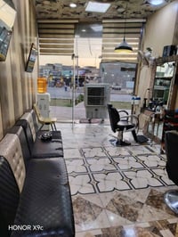 محل حلاقه البيع مكان زعفرانيه هاذه رقم  07705535744