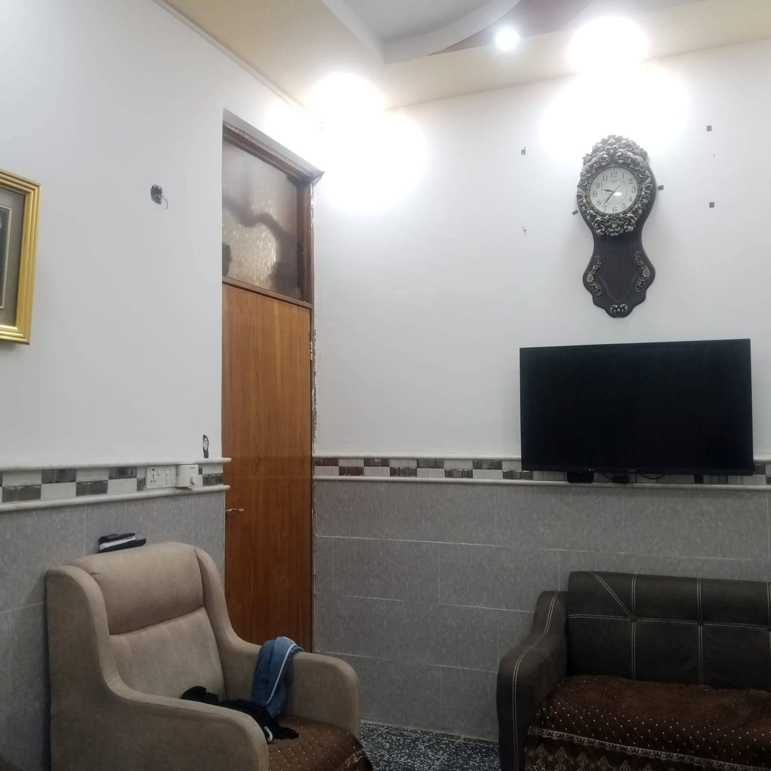 حي الغدير • ١٠٠م • دار للبيع