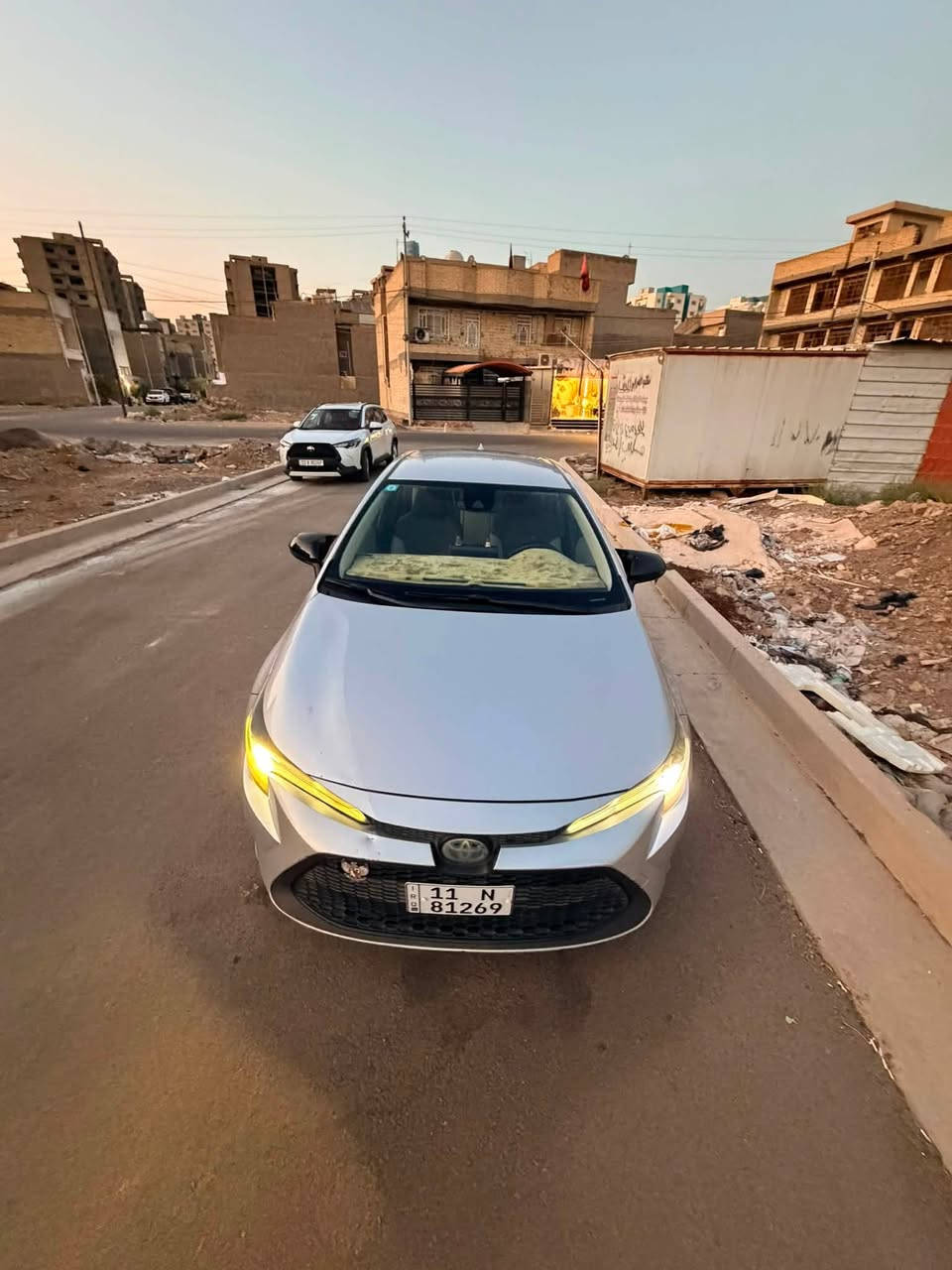 السلام عليكم
كورلا هايبرد مديل 2020 وارد امريكي لون سلفر 
بسمي تحويل ثاني يوم 
السياره فول عدا الفتحه ماشيه 150 الف 
حادثه جامغ وشي بسيط من البنيد ول باب ليبل واحد 
البجم كبس 
راجعات نفسهن الصوره مرفوقه بل منشور مال حادثه 
سعره((132)) وبيه مجال السياره جديده حيل وبل واقع احلى من الصور 
عنوان📍بغداد جديده خلف مجمع الزهور السكني 

***********

‭***********‬
ملاحضه( بيه رصعات زغار على وضعهم ومبينات بل صوره))
