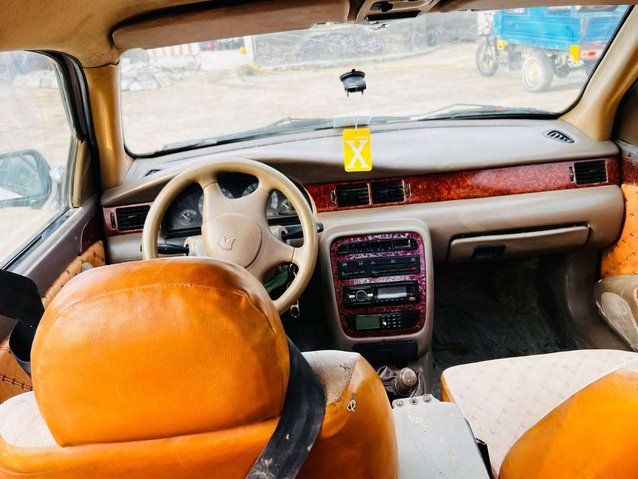 سياره سمند للبيع موديل 10 كلشي جاهز جديد كهربائيات جديده تبريد تخم تاير دوشمه ومكلف للبيع للتواصل اتصل *********** لمڪان  السماوه
